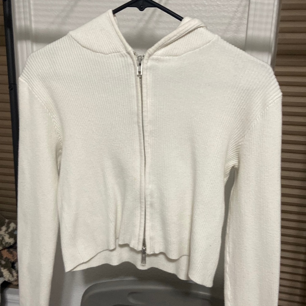 Brandy Melville Zip up